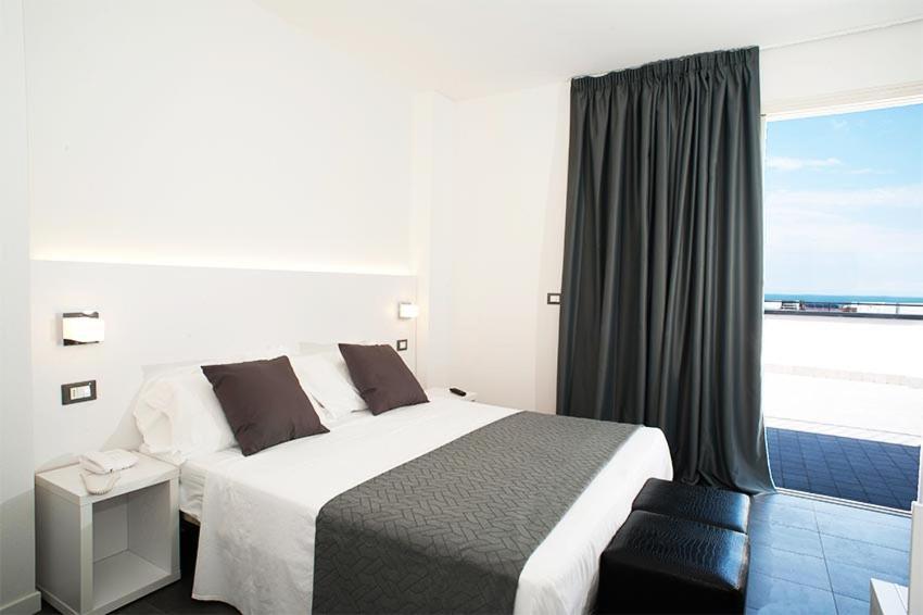 Hotel Niagara Cattolica Esterno foto